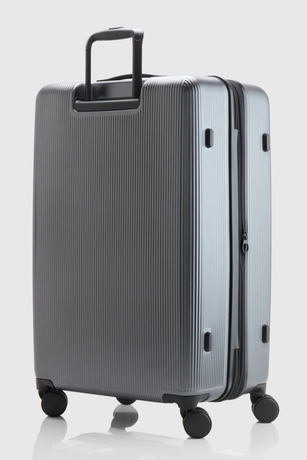 Blackwood Check-In 75cm Suitcase