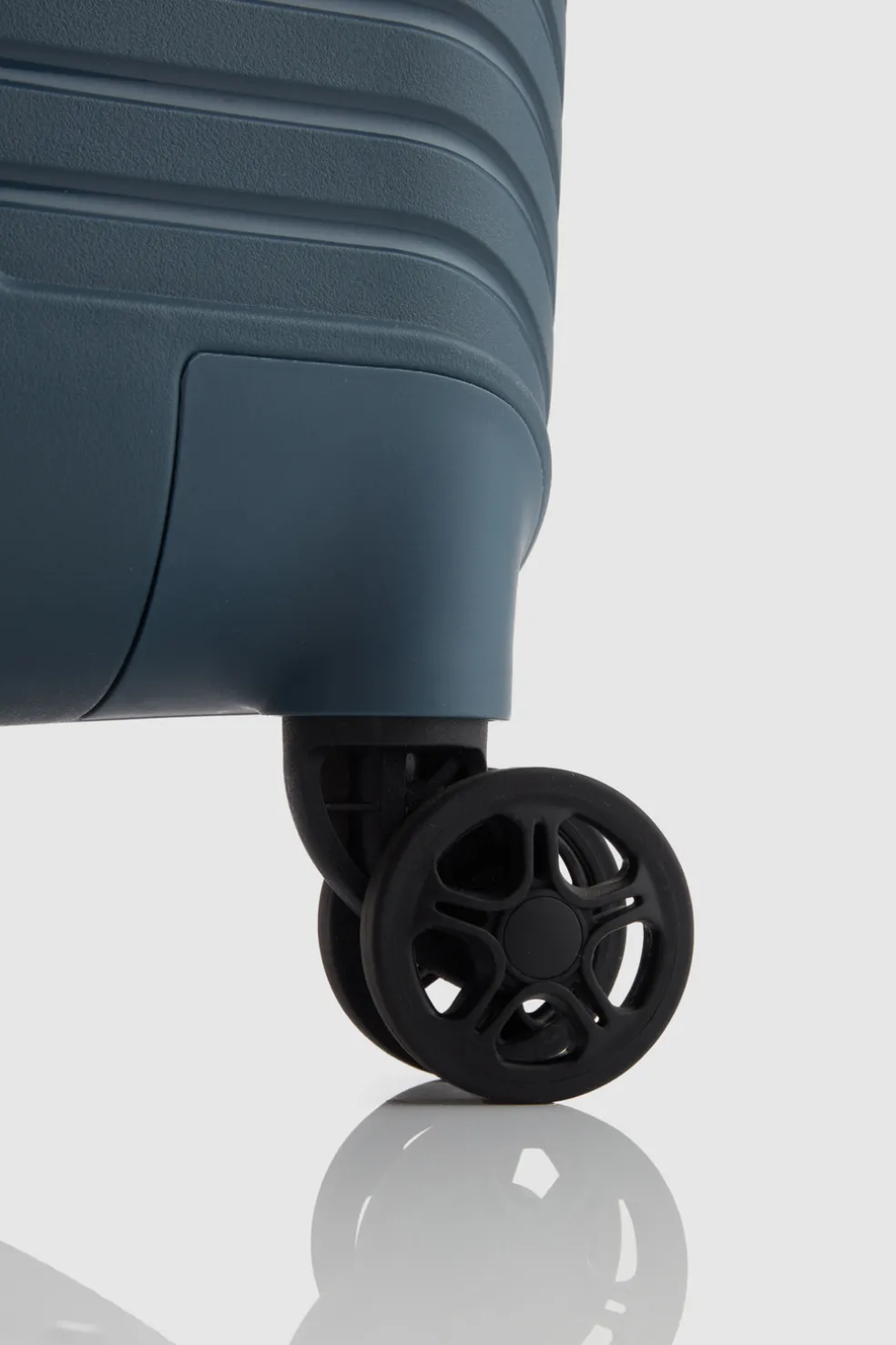 Bondi Carry-On 56cm Suitcase