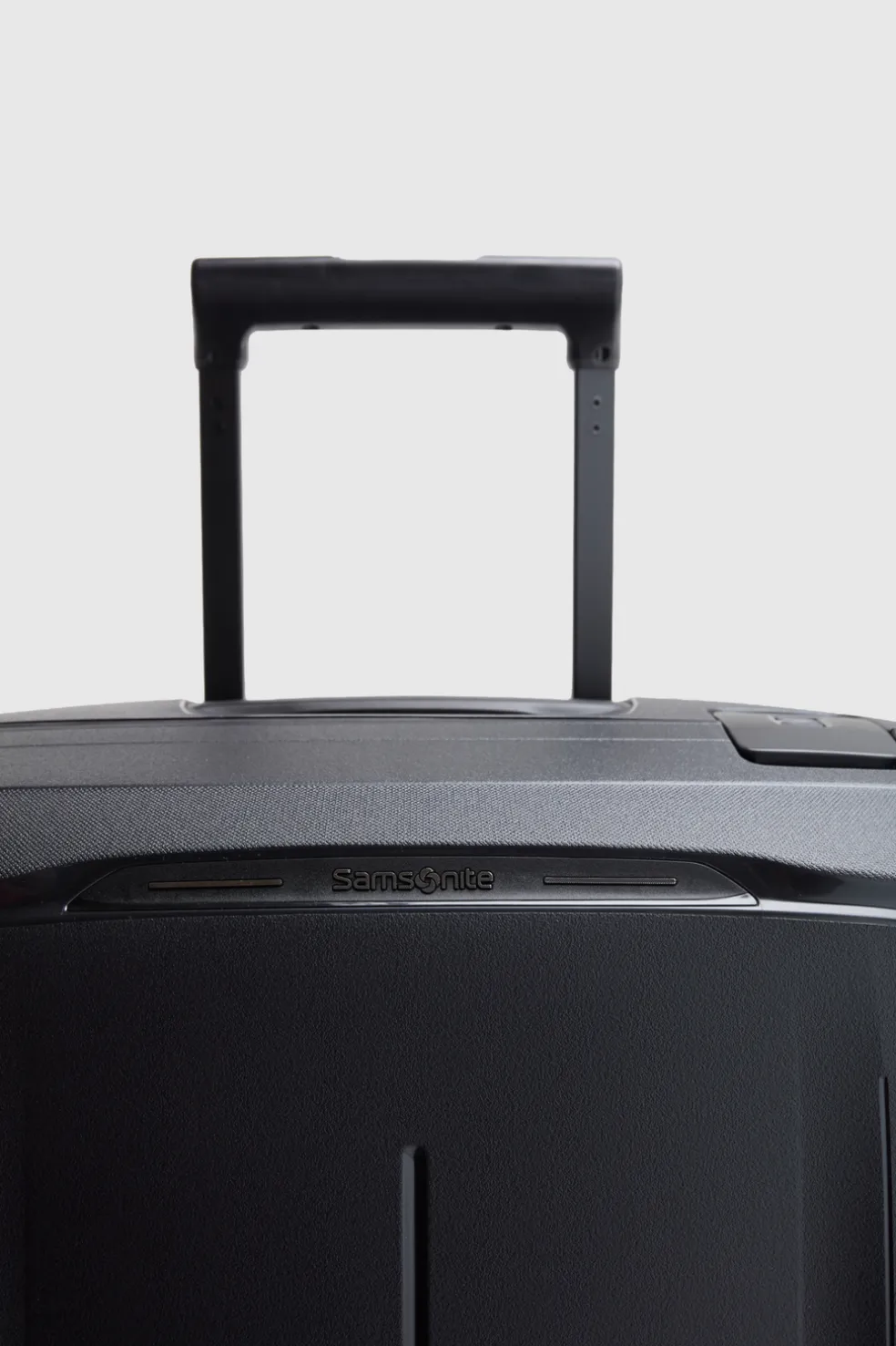 Essens Check-In 69cm Suitcase