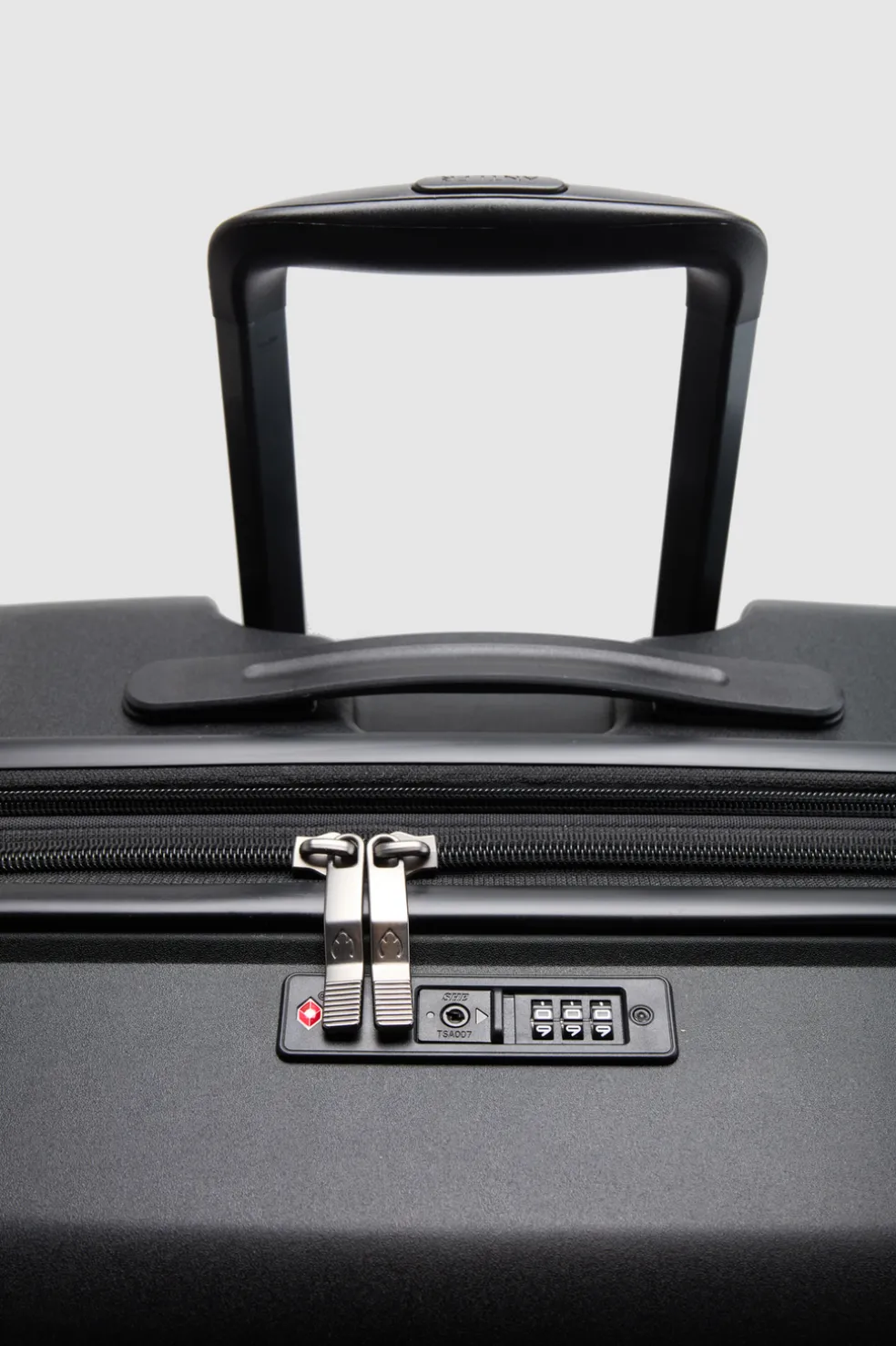 Gloss Stripe 78cm Suitcase