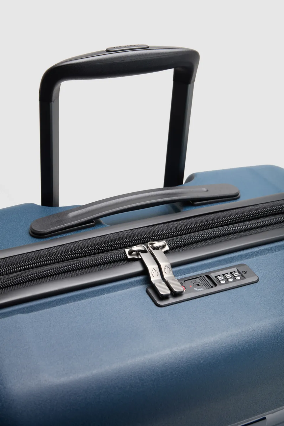 Gloss Stripe 78cm Suitcase