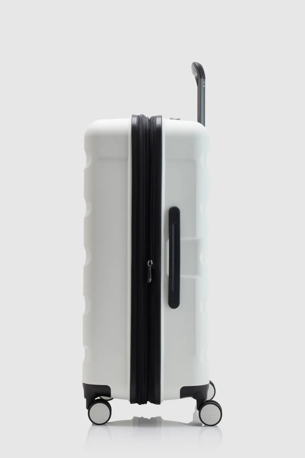 Gloss Stripe 68cm Suitcase