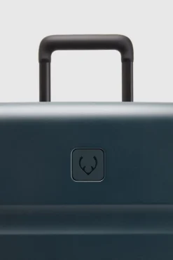 Icon Stripe 66cm Suitcase