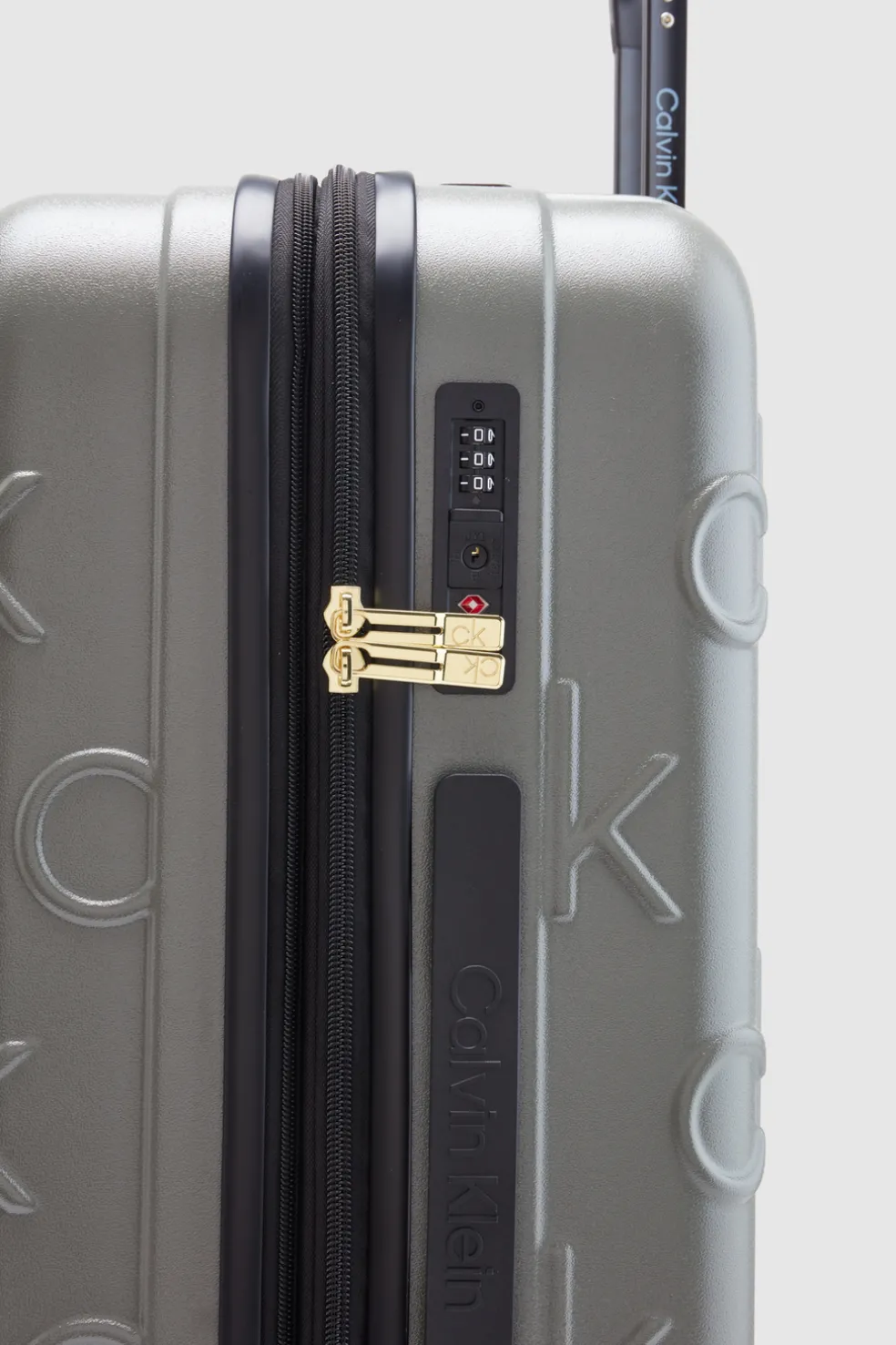 Insignia 2.0 78cm Suitcase