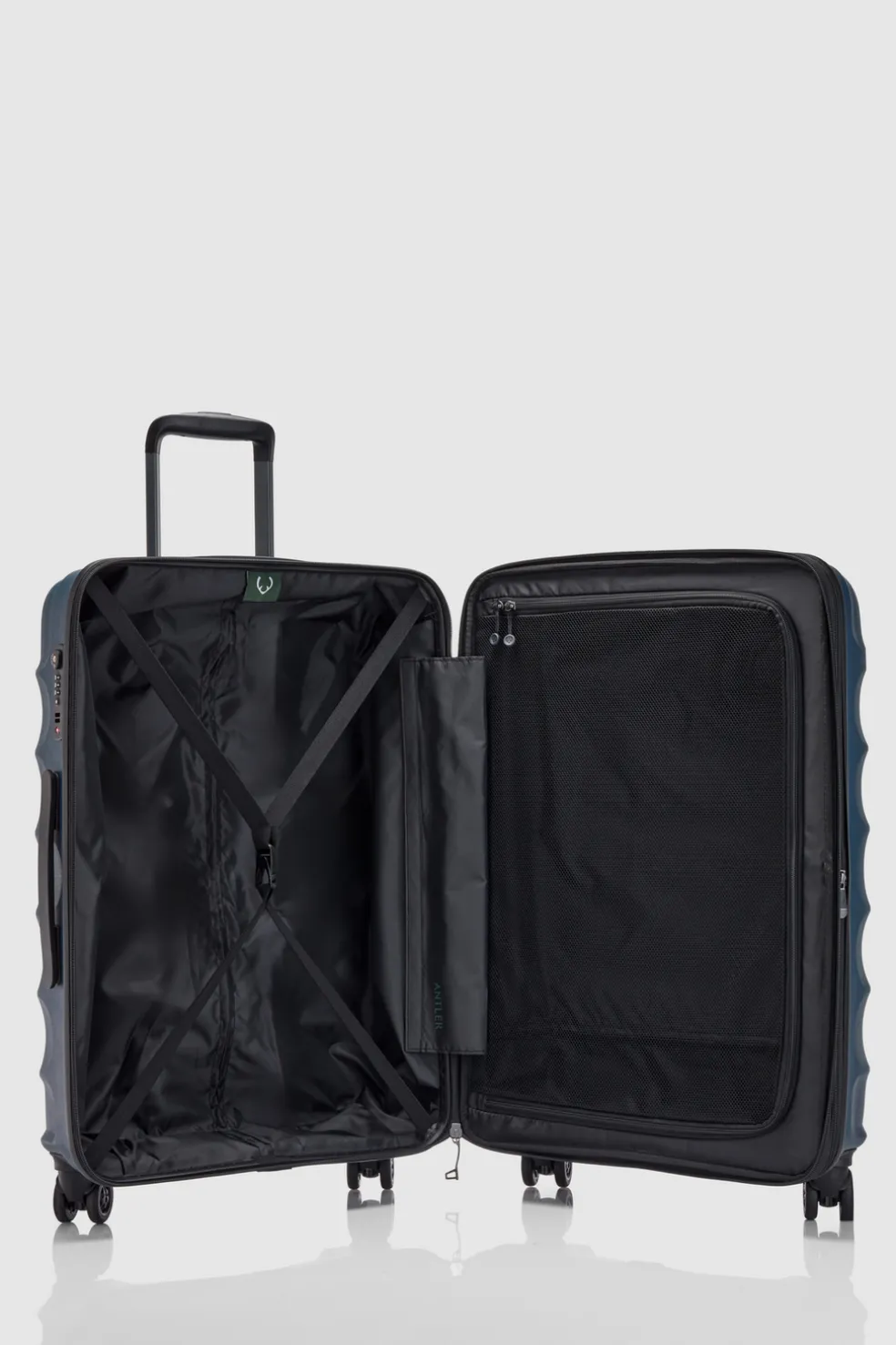 Juno Check-In 79cm Suitcase