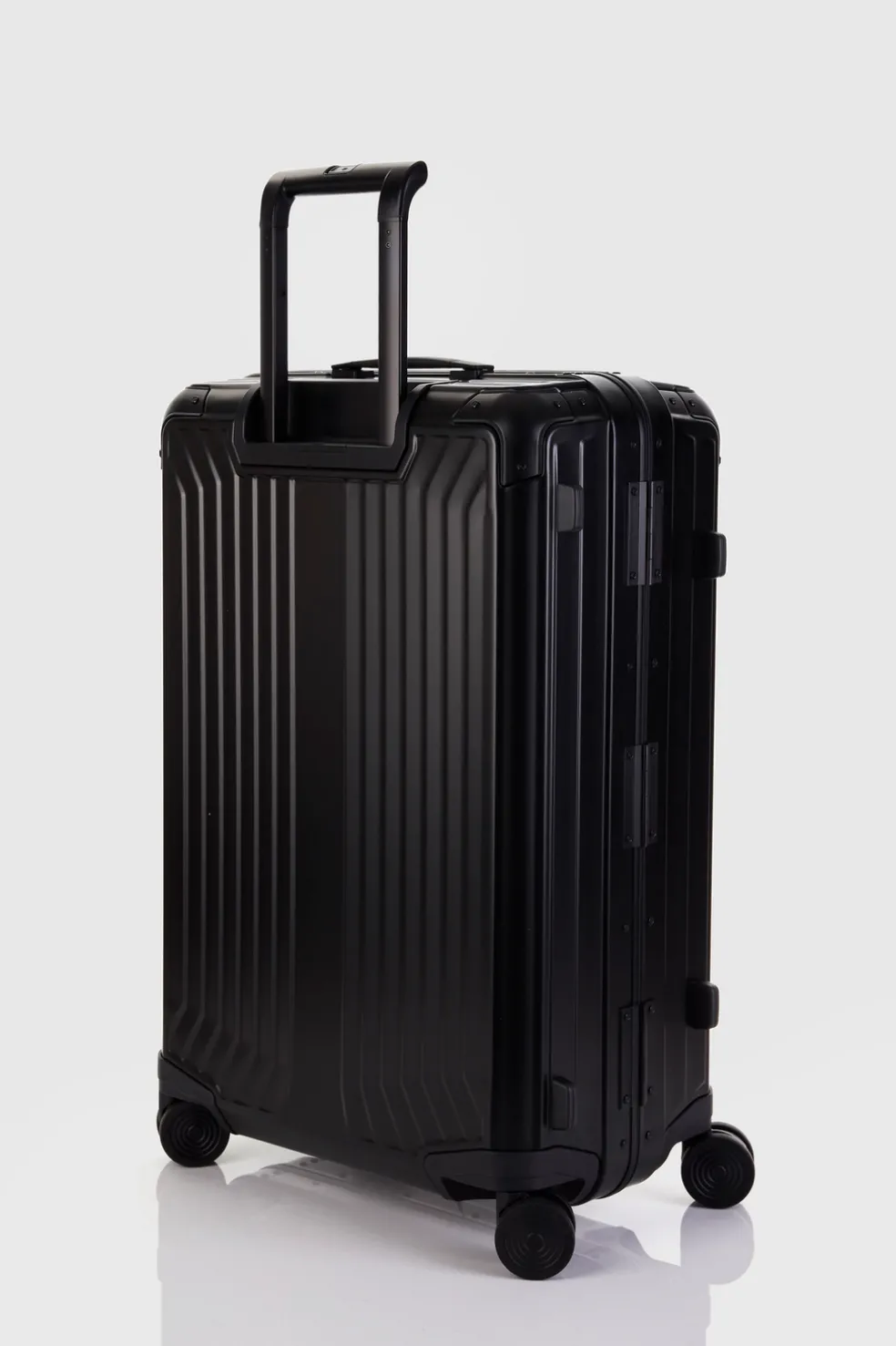 Lite Box ALU 69cm Suitcase