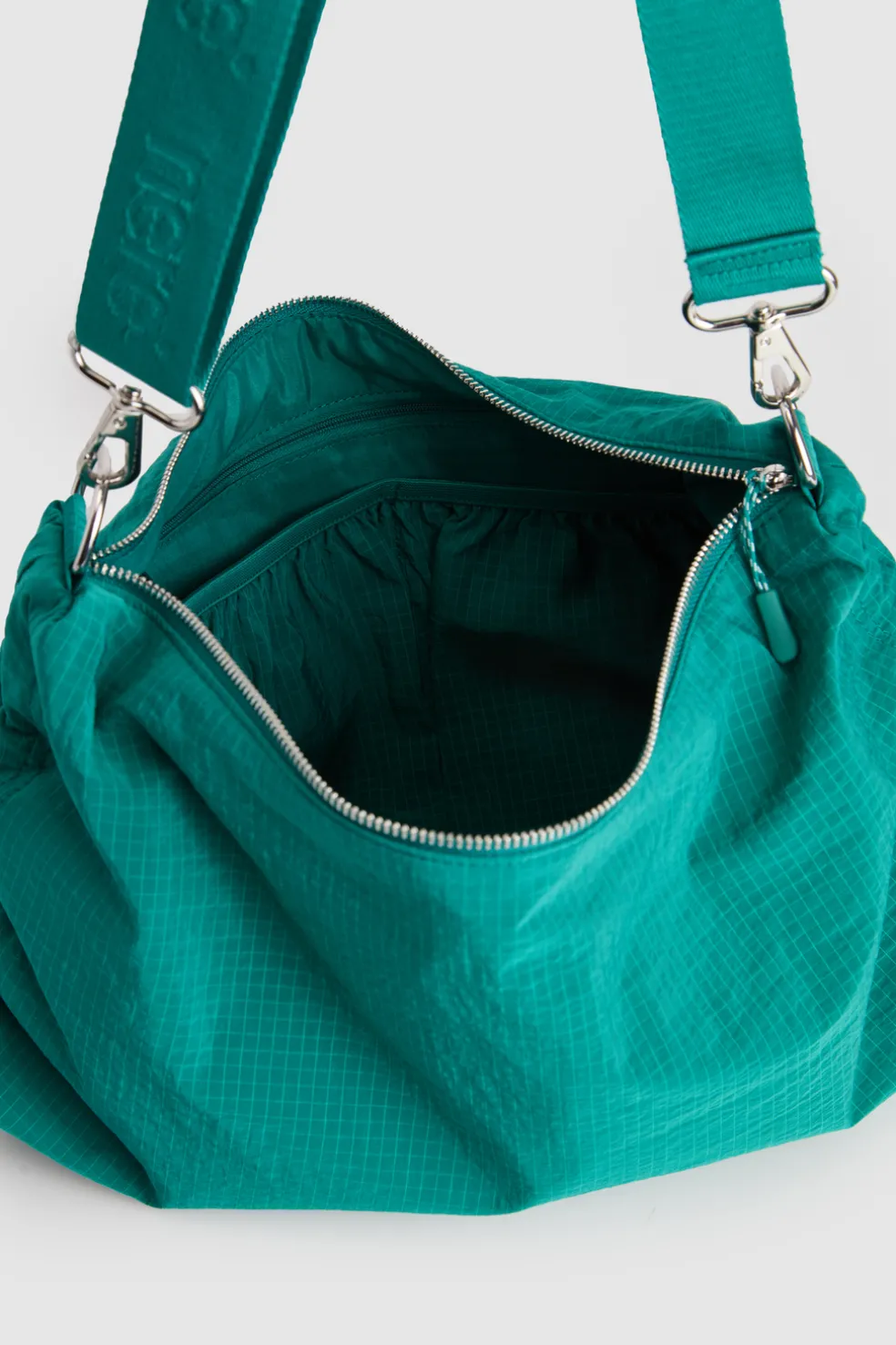 n.motion Shoulder Bag