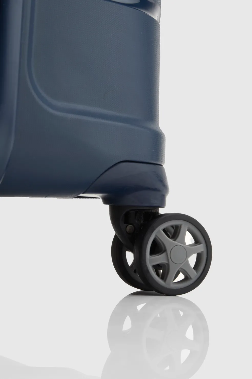 Oc2lite Check-In 68cm Suitcase