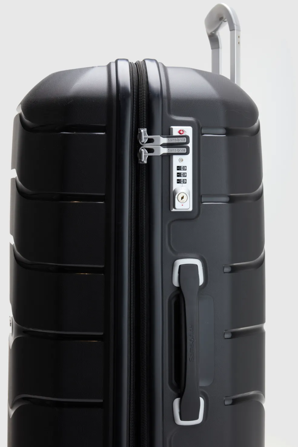 Oc2lite Check-In 81cm Suitcase