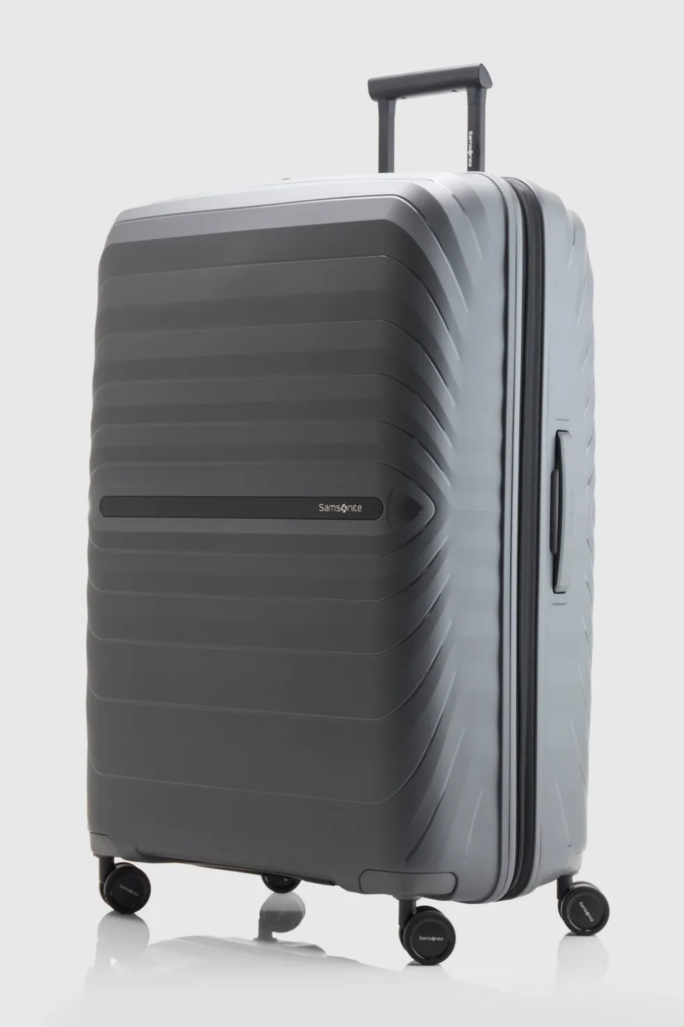Octolite Neo 81cm Suitcase