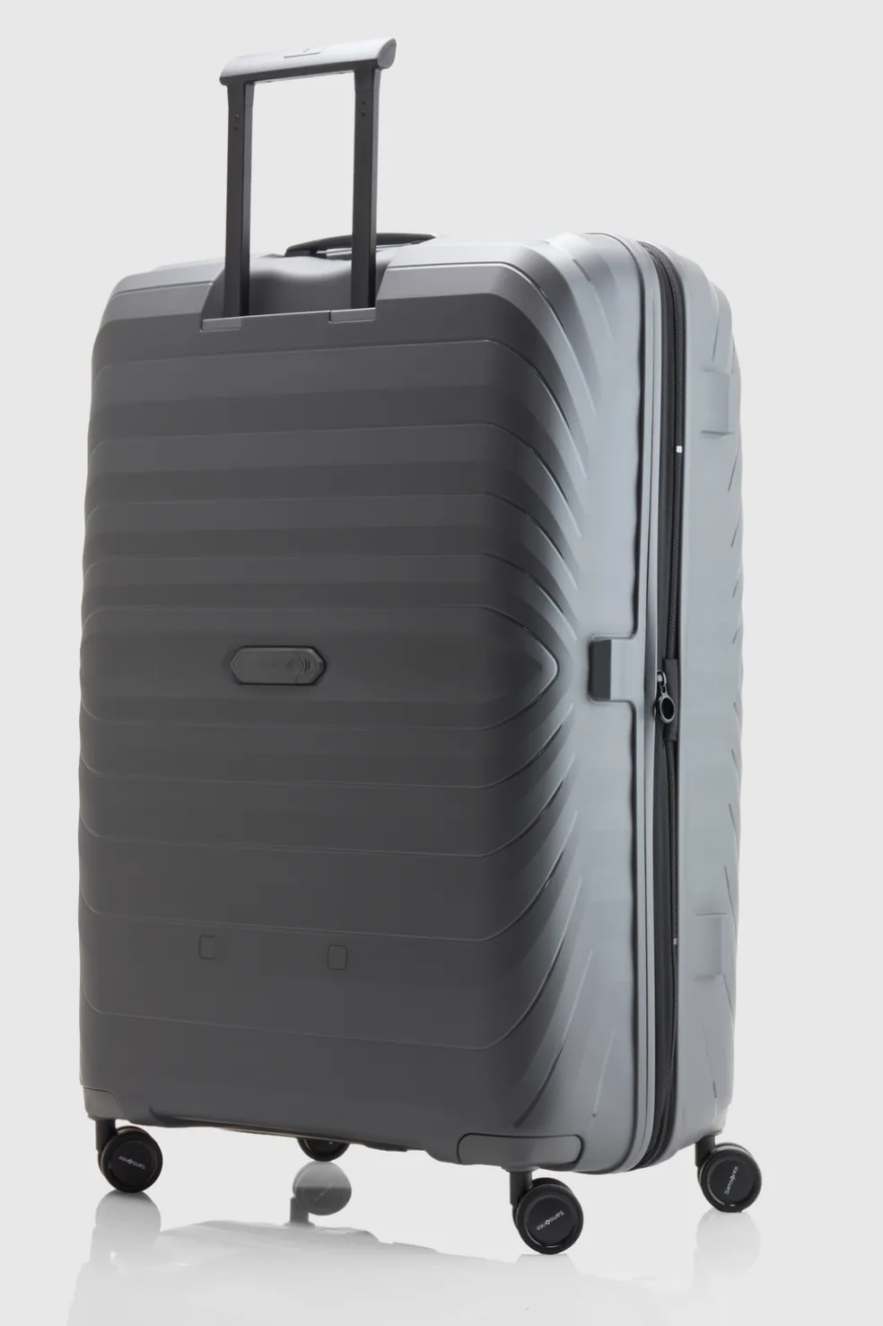 Octolite Neo 81cm Suitcase