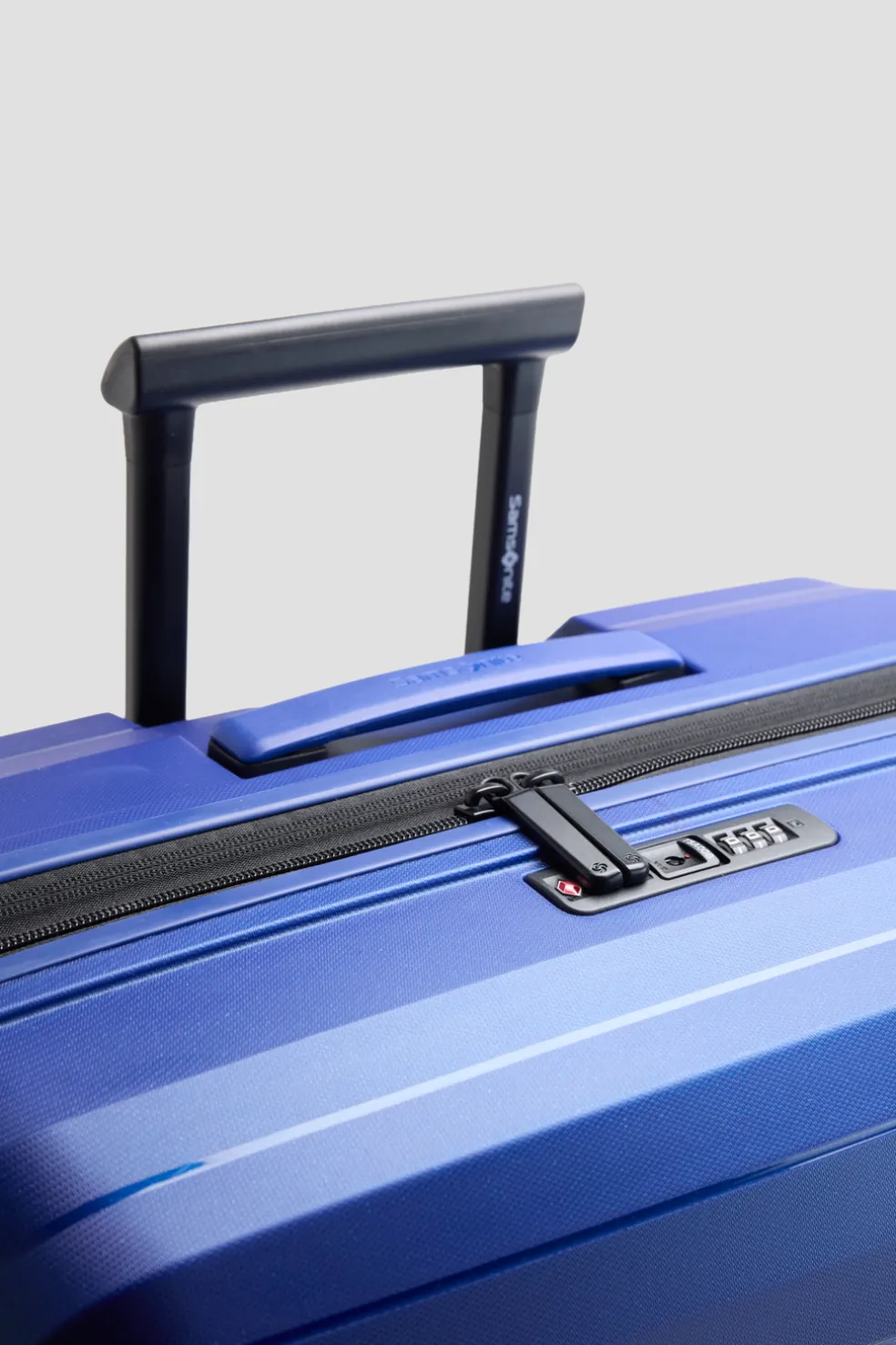 Octolite Neo 75cm Suitcase