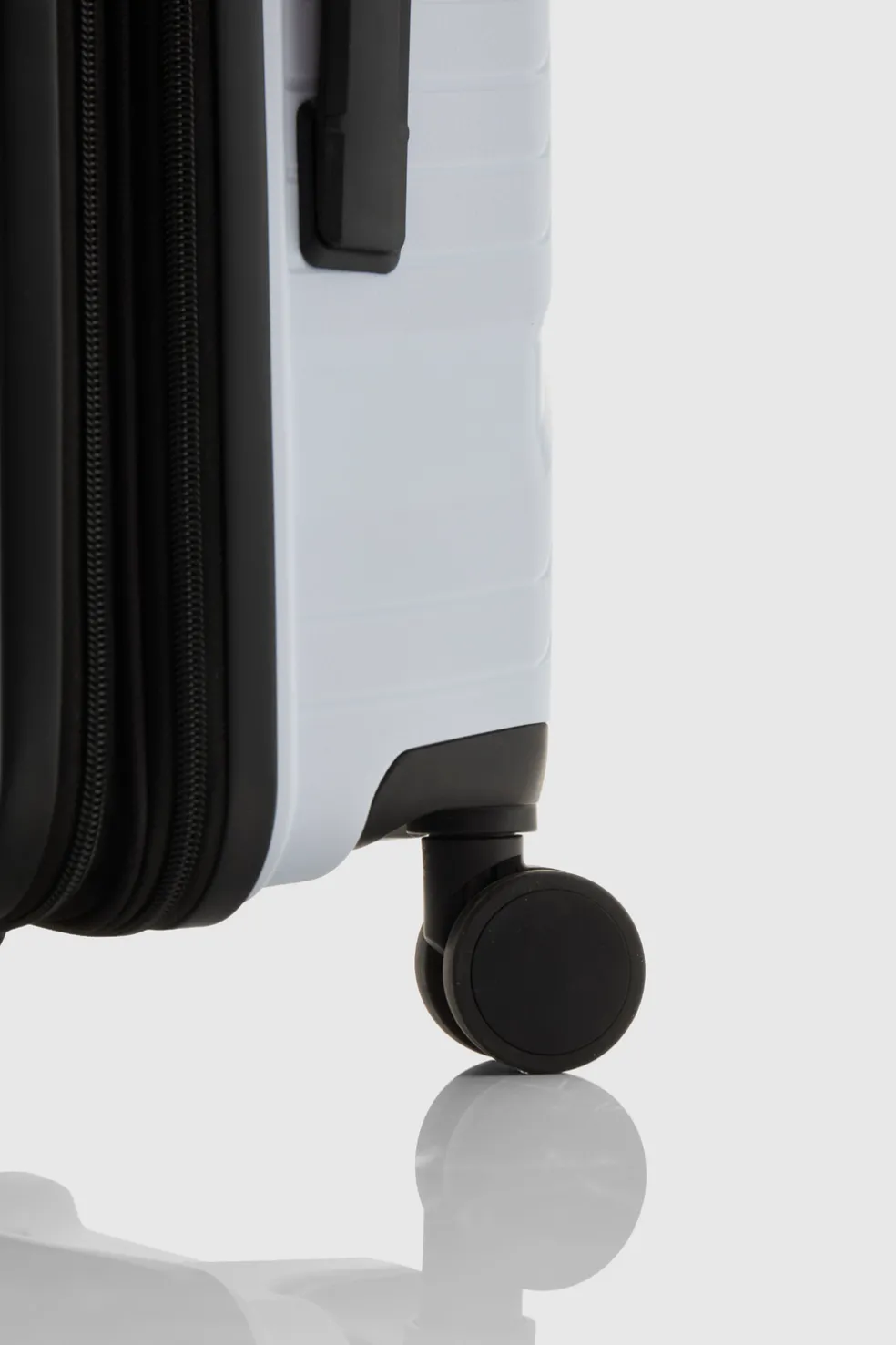 Palm Carry-On 55cm Suitcase