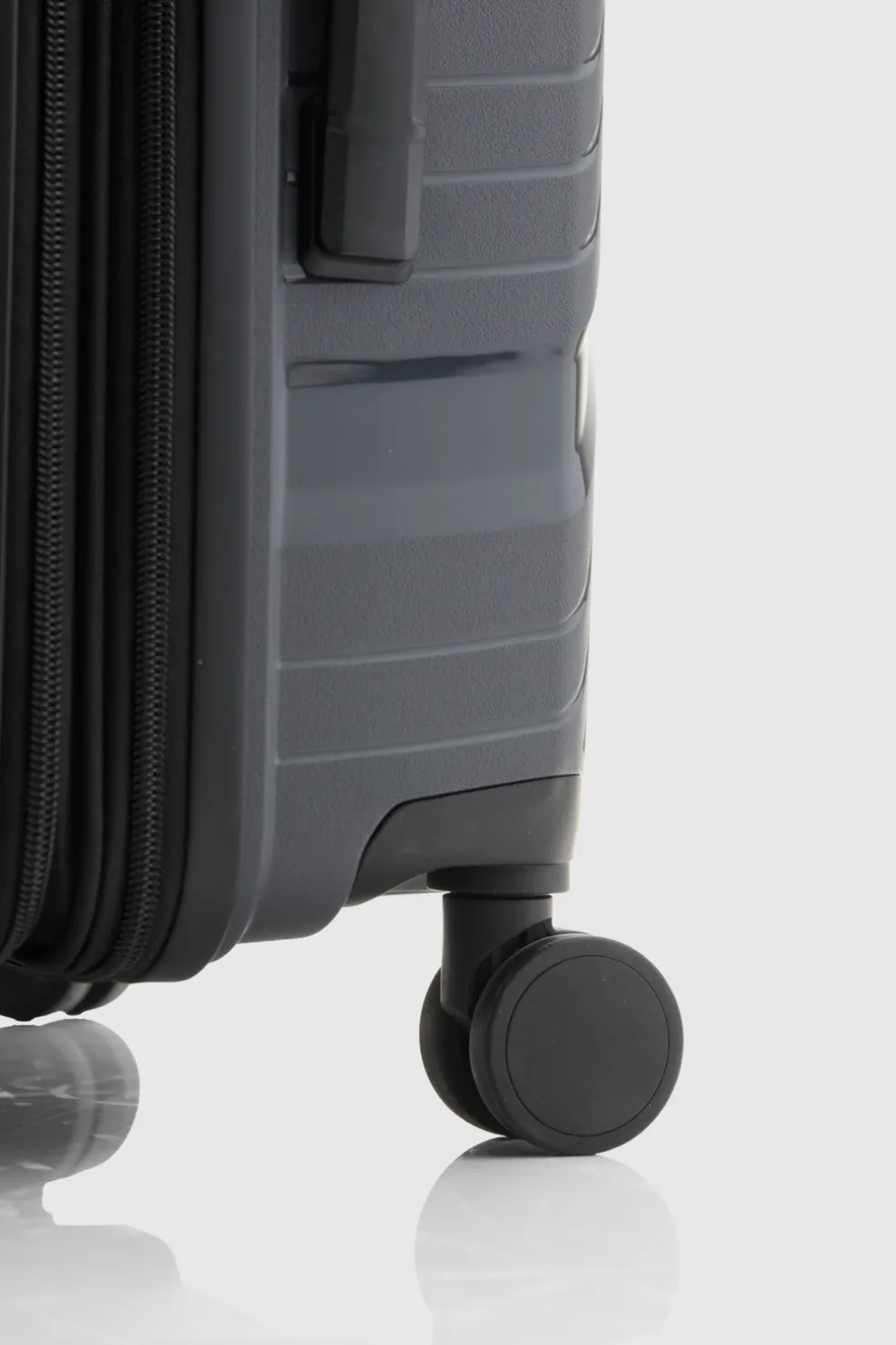 Palm Check-In 65cm Suitcase