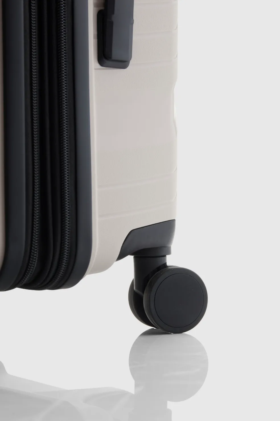 Palm Check-In 65cm Suitcase