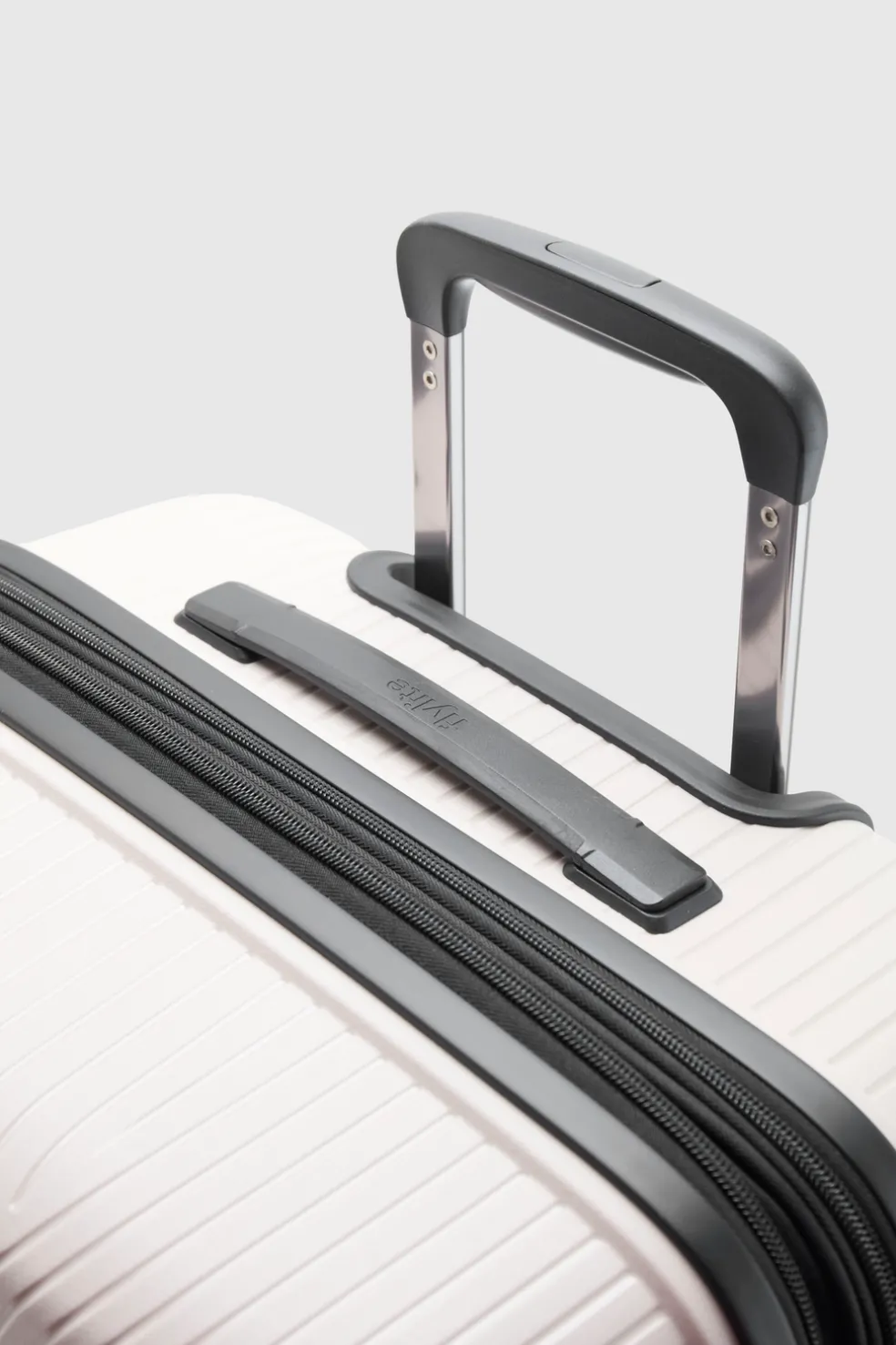 Palm Check-In 75cm Suitcase
