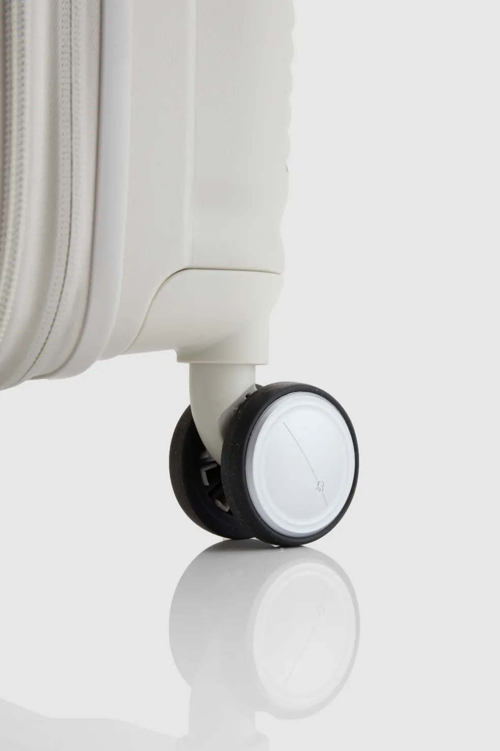 Paralux Check-In 81cm Suitcase
