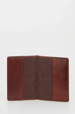 RFID Flyn Leather Travel Wallet