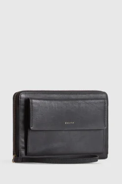 RFID Payton Leather Travel Wallet