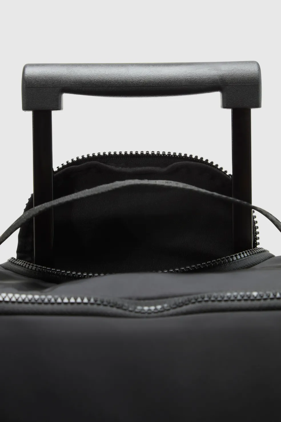 Seeker Carry-On 40cm Wheelbag