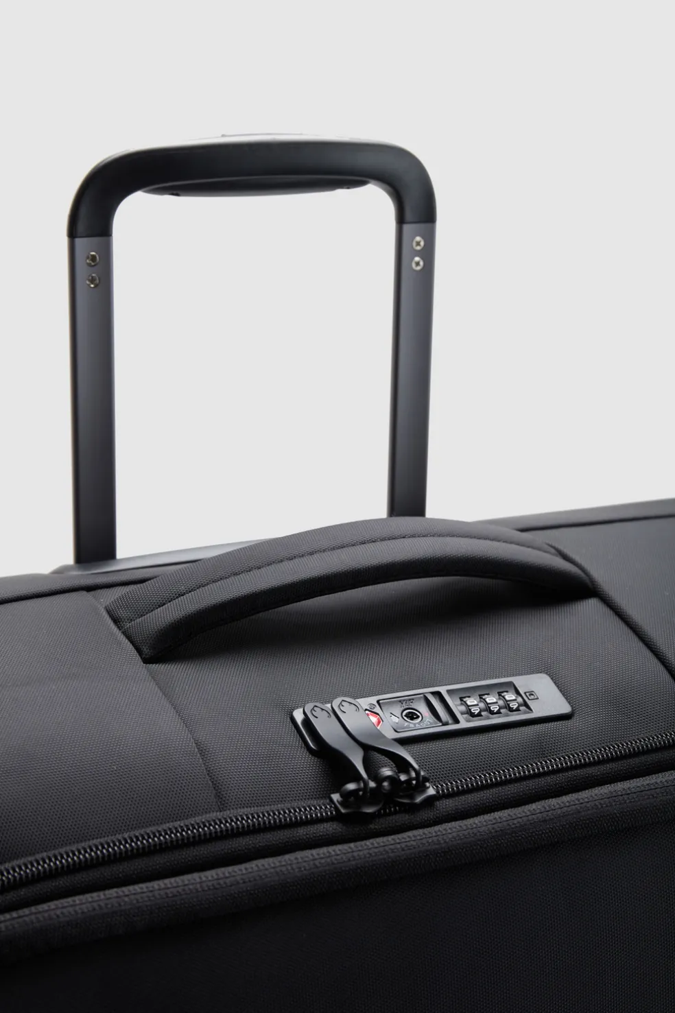 Soft Stripe 2.0 81cm Suitcase